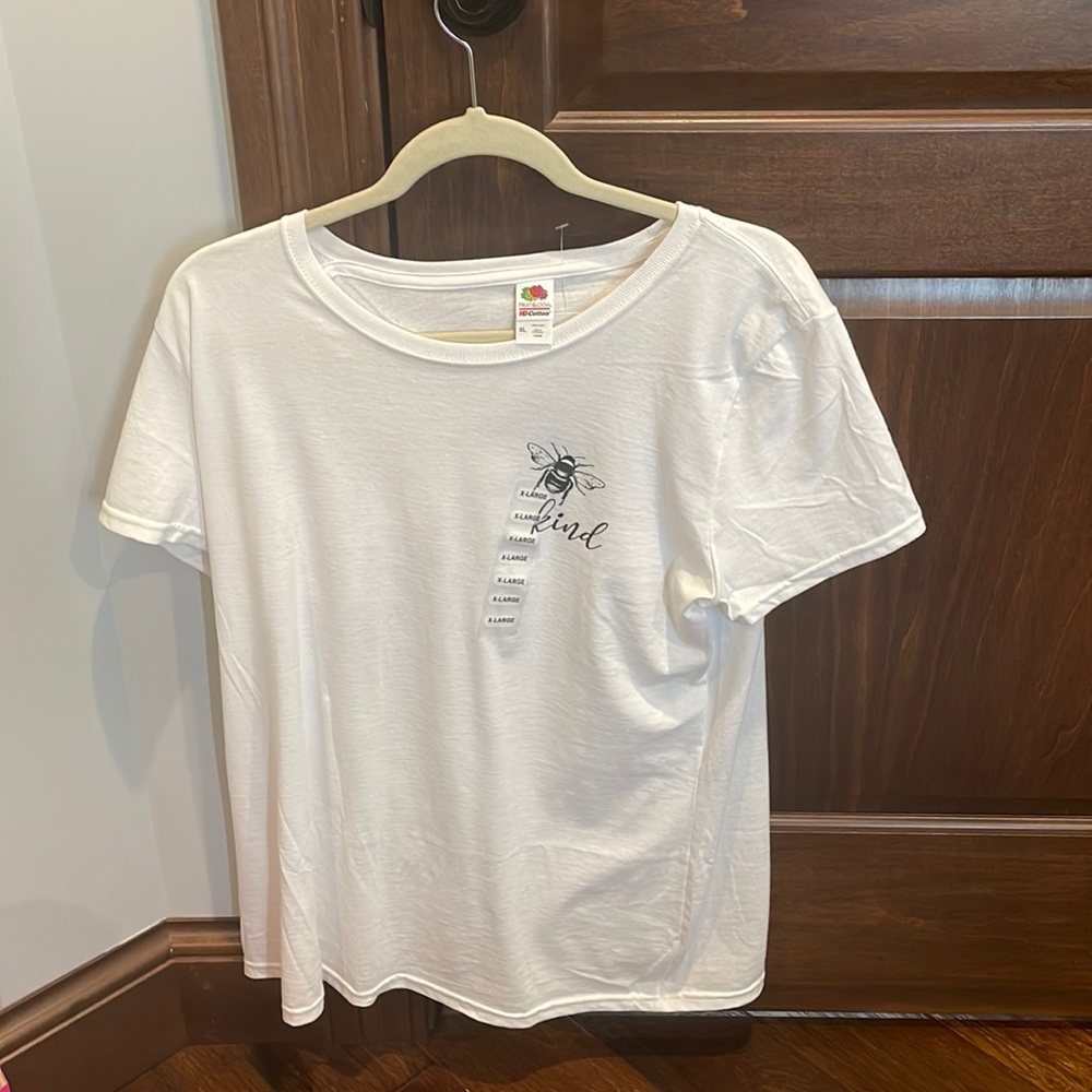 “🐝 kind” oversized tee shirt!
